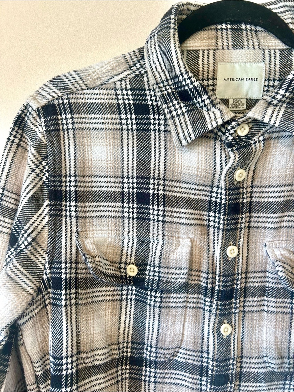 American Eagle Men's Plaid Flannel Shirt Size M Black White 100% Cotton